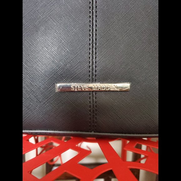 NWOT Steve Madden Handbag with Decorative Ribbon - Picture 7 of 11